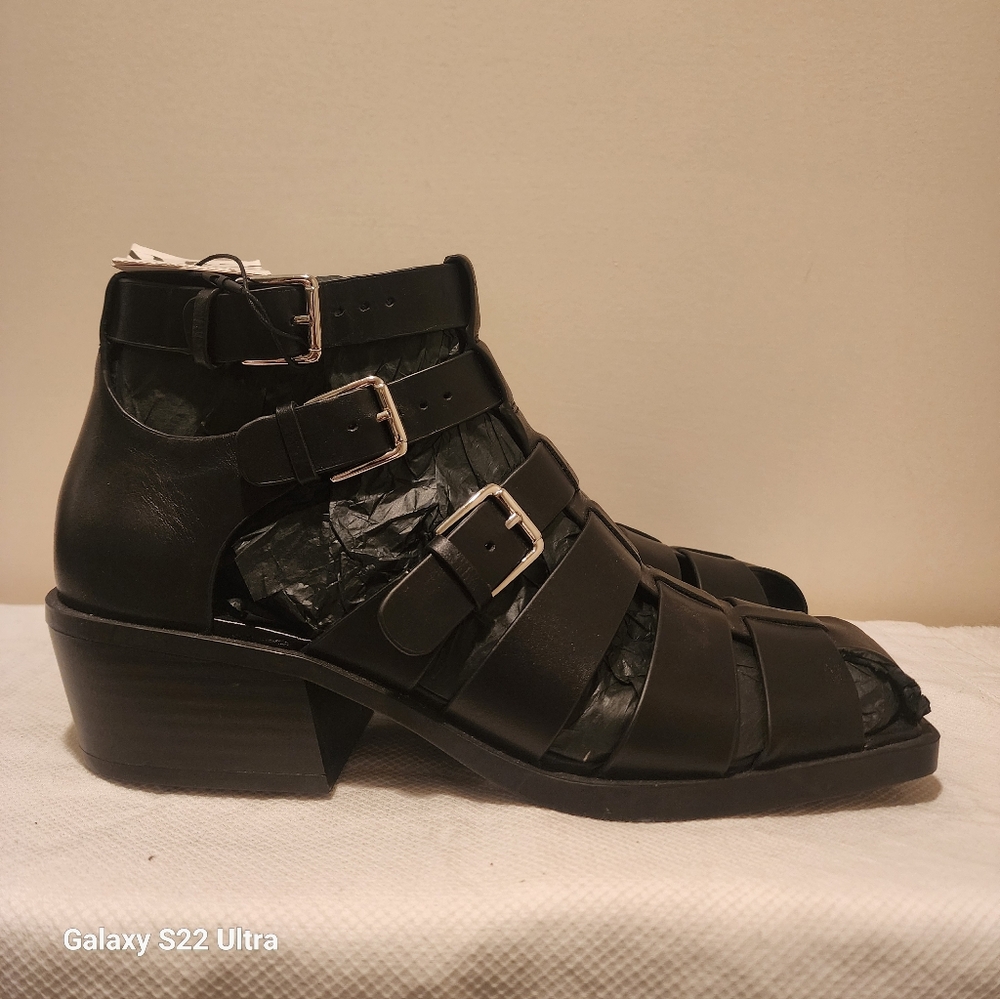 Zara Sandals